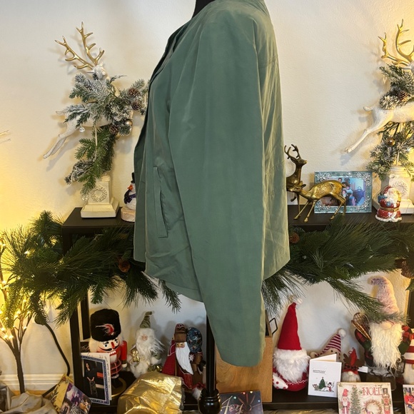 EILEEN FISHER - 2 piece Blouse and Jacket - Picture 7 of 12